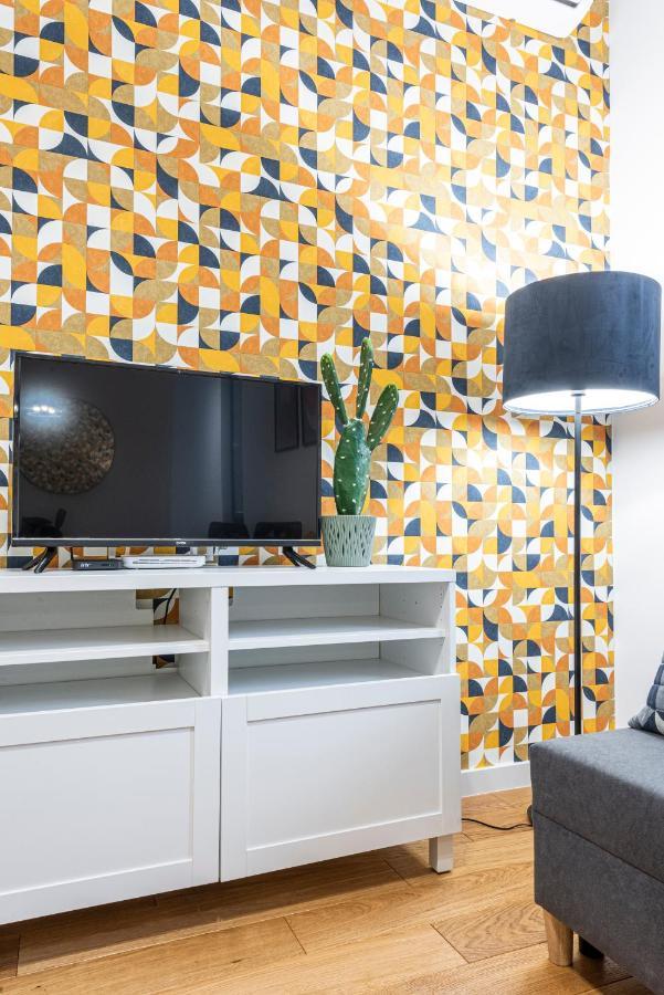 Vertigo Modern Studio-Free Private Parking-Fast Wi-Fi Novi Sad Exterior foto
